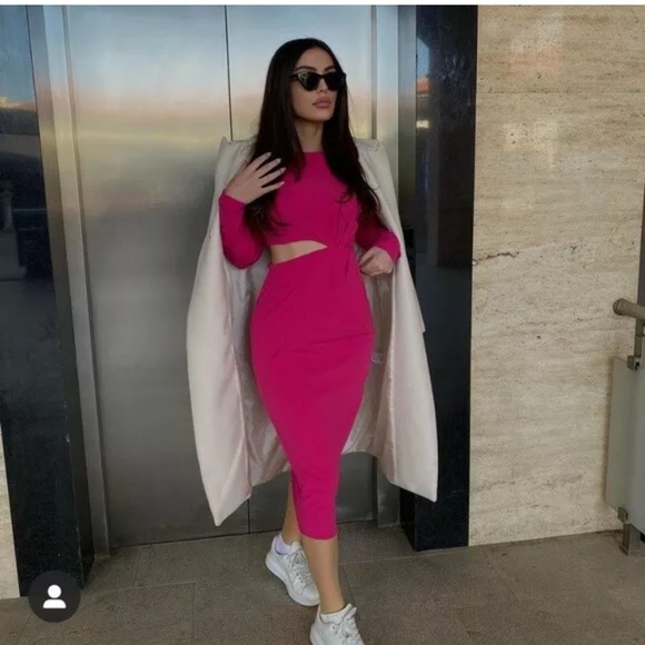 New Zara pink midi dress with with side cutout size small - Picture 2 of 8